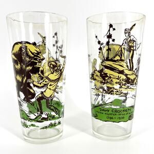50s Davy Crockett Indian Fighter Hero of the Alamo glass tumblers set of two